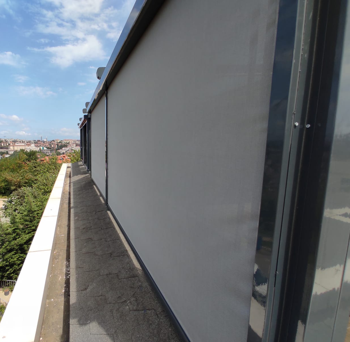 renk-aluminum-zip-curtail-2