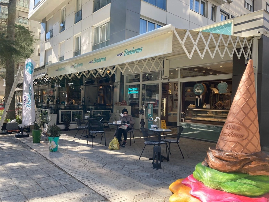 windsor-scissor-awning-system-mado-istanbul-turkey