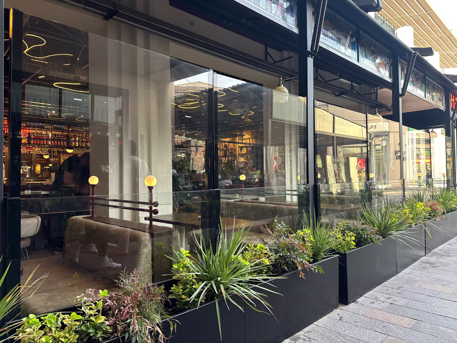 pistonlu rüzgar kırıcı hilltown istanbul renk alüminyum